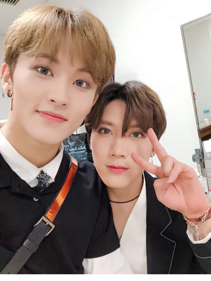 Mark and Ten leave SM Entertainment